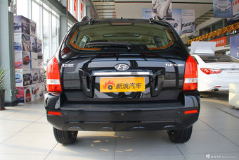 2013款途胜2.0L两驱手动时尚型