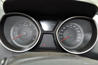 2012款朗动1.6L手动时尚型