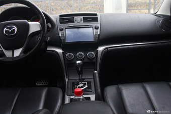 2015款睿翼轿跑2.0L自动豪华版