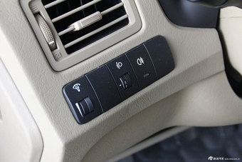 2013款途胜2.0L两驱手动时尚型