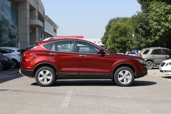 2015款奔腾X80 2.0L自动舒适型