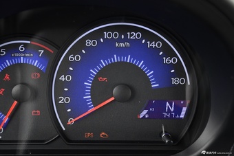 2016款吉利熊猫1.0L AMT帅真版