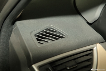 2013款艾瑞泽7 1.6CVT致尚版