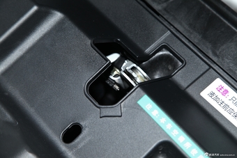 2013款世嘉三厢1.6L手动品尚型图片