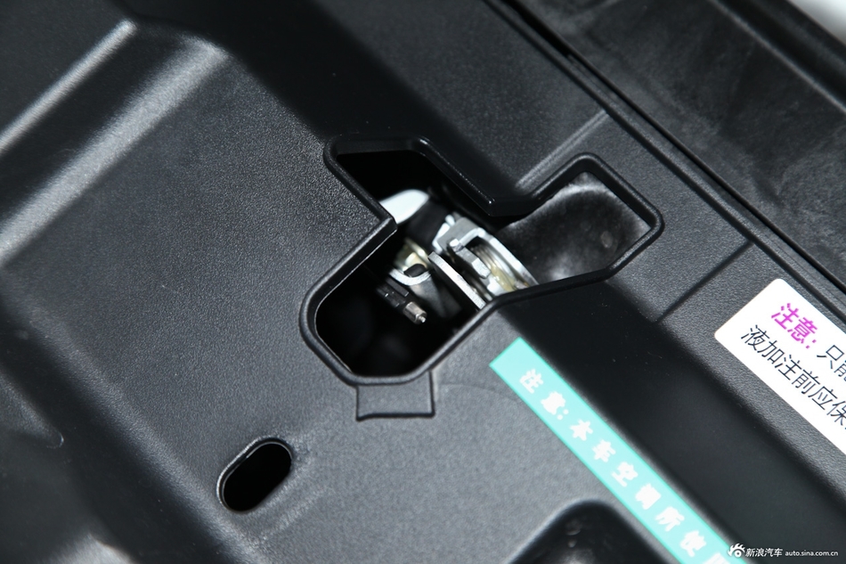 2013款世嘉三厢1.6L手动品尚型