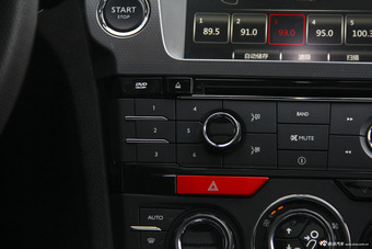 2014款DS 6 1.6T尊享版THP160