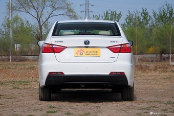 2015款悦翔V7 1.6L手动乐趣型