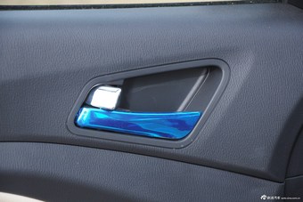 2015款悦翔V7 1.6L手动乐趣型