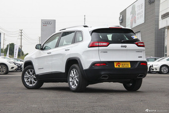 2016款自由光2.4L自动领先版