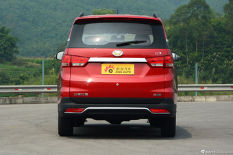 2015款北汽幻速H3 1.5L豪华型