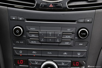 2016款奔腾B70 1.8T自动运动尊贵型