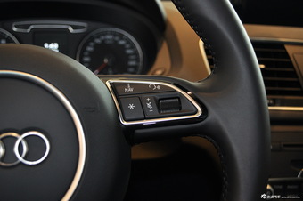 2013款奥迪Q3 35TFSI quattro舒适型