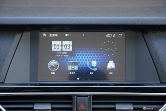 2015款众泰大迈X5 1.5T手动尊贵型