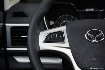 2015款北汽幻速H3 1.5L豪华型