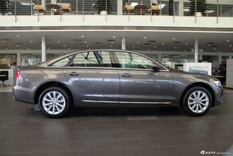 2014款奥迪A6L 2.5L 30FSI手自一体舒适型