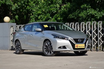 2016款蓝鸟1.6L自动智酷版