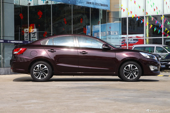 2015款海马福美来1.5T自动品尚型