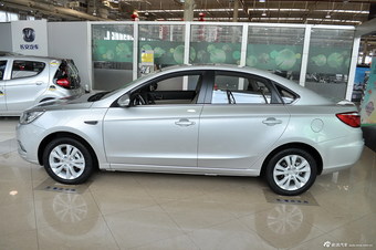 2014款逸动1.6L手动豪华型