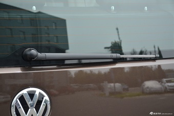 2016款凯路威2.0T自动四驱舒适版9座