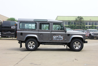 路虎卫士到店实拍