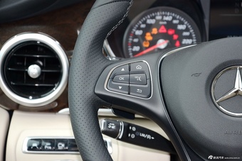 2016款奔驰V级 V260 2.0T自动尊贵加长版