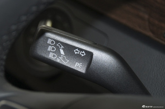 2015款迈腾2.0T自动改款尊贵型