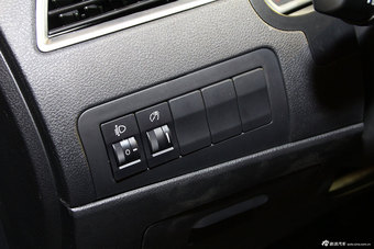 2014款众泰T600 1.5T手动精英型