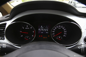 2015款嘉华（进口）2.2T自动豪华版