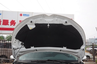 2015款雪铁龙C4L 1.6T自动尊贵版