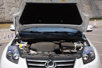 2015款吉利GX7 2.0L自动运动版尊贵型