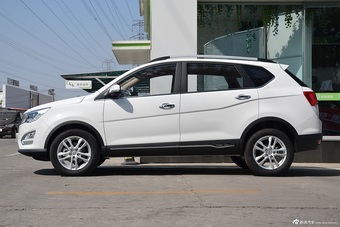 2016款宝骏560 1.5T手动精英型