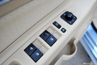 2014款北汽E150EV电动科技版