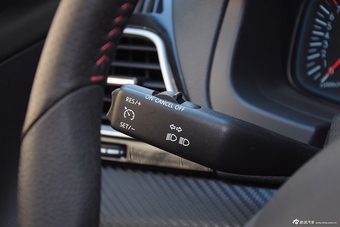 2015款绅宝CC2.0T自动豪华版