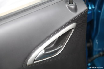 2013款雪佛兰赛欧三厢1.2L手动时尚幸福版