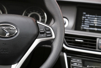 2015款V5菱致plus 1.5L自动智尊型