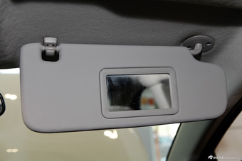 2013款爱唯欧三厢1.4SL自动时尚天窗版