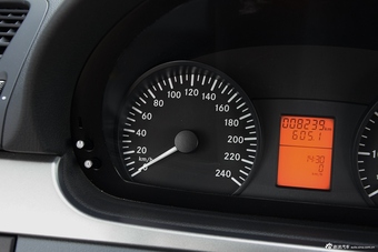 2014款奔驰威霆3.0L自动精英版