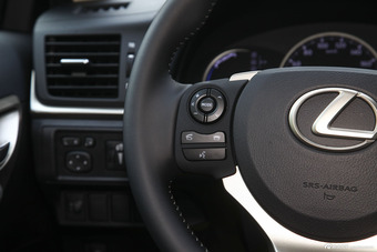 2014款雷克萨斯CT 1.8T自动200h精英版单色