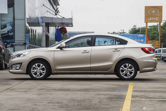 2015款经典福美来1.6L手动精英版