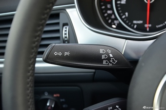 2016款奥迪A6L 3.0T自动45TFSI quattro运动型