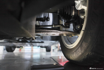 2012款福克斯三厢1.6L自动尊贵型