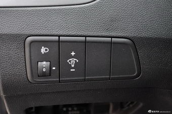 2012款朗动1.6L手动时尚型