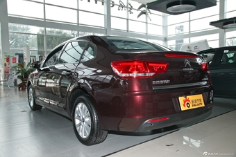 2013款世嘉三厢1.6L手动品尚型图片