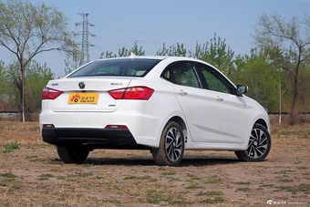 2015款悦翔V7 1.6L手动乐趣型