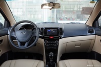 2015款奇瑞E3 1.5L手动智尚型