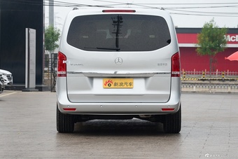 2016款奔驰V级 V260 2.0T自动尊贵加长版