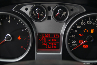 2013款福克斯两厢经典1.8L自动百万纪念款