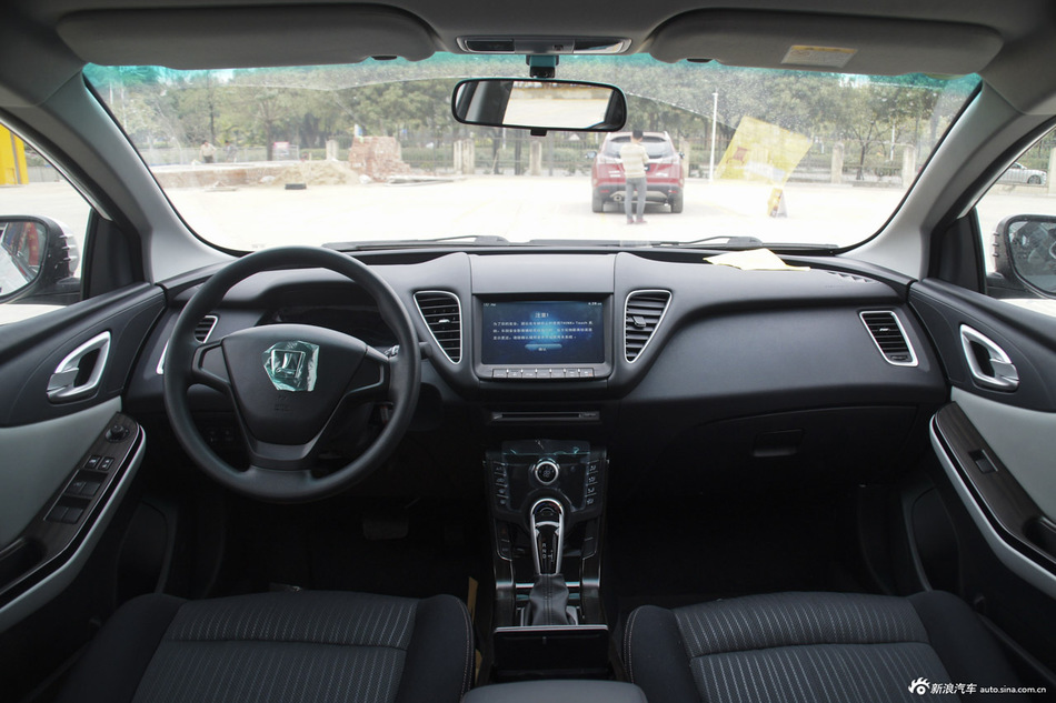 2016款纳5 1.8T自动智慧型