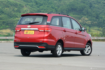 2015款北汽幻速H3 1.5L豪华型