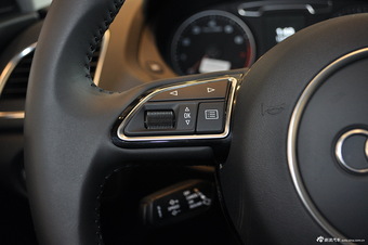2013款奥迪Q3 35TFSI quattro舒适型